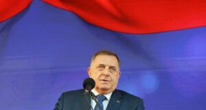 Dodik najavio veće plate u zdravstvu i dodatak od 250 KM (VIDEO)