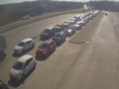 Gužve na prelazima Donja Gradina i Velika Kladuša