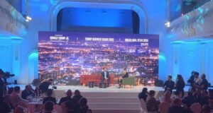 Panel diskusija u Banskom dvoru, obratio se Tramp Mlađi