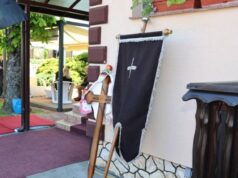 U Mrčevcima sahranjena majka Milorada Dodika (FOTO)