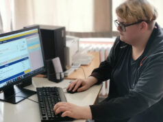 DOBOJ: Učenik drugog razreda Ekonomske škole kreirao program za učenje knjigovodstva (FOTO)