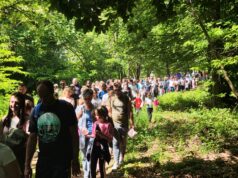 DOBOJ: U šetnji Ozrenom oko 300 djece u pratnji roditelja (FOTO)
